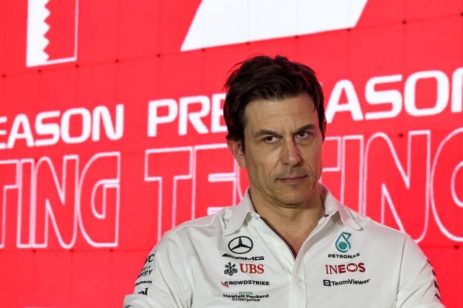 Toto Wolff mostrou-se desiludido com os resultados da Mercedes no Bahrain
