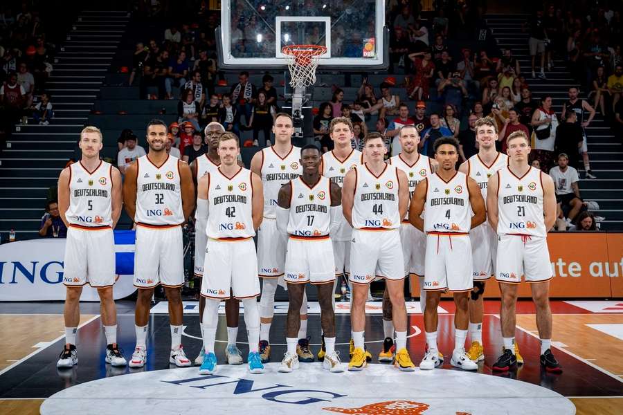 Die deutsche Basketballnationalmannschaft wurde auf der japanischen Insel Okinawa von einem Raketenalarm geweckt.