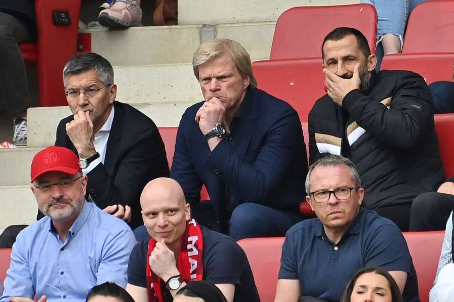 Oliver Kahn e Hasan Salihamidzic têm de temer pelo seu futuro no Bayern