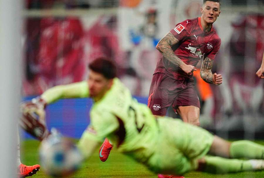 Nach einer tollen Körpertäuschung erzielte Benjamin Sesko das 1:0