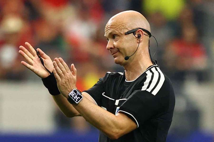 Anthony Taylor officiating during the World Cup