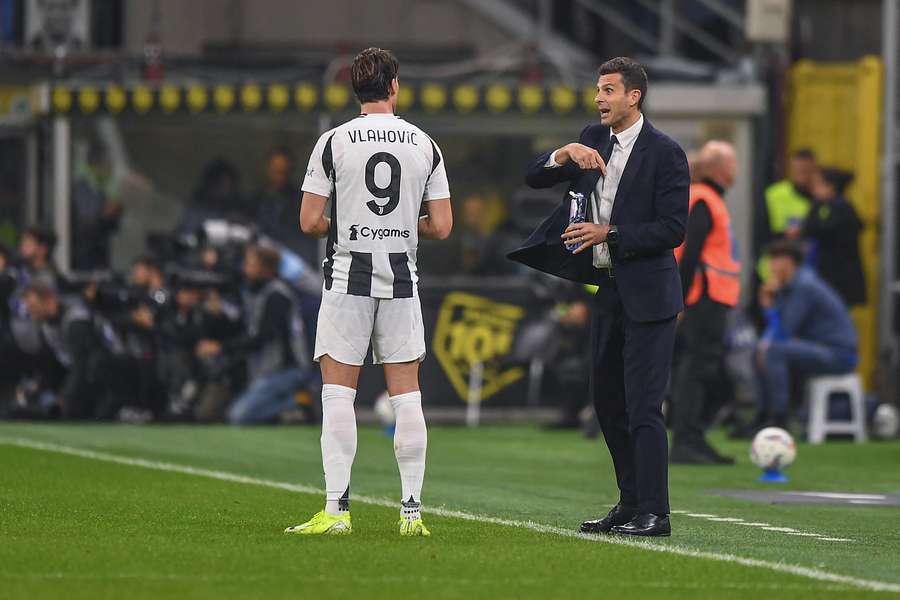 Dusan Vlahovic a colloquio con Thiago Motta