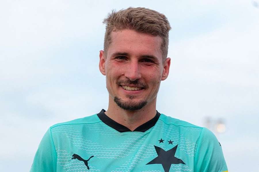 Michal Sadílek v dresu Slavie.