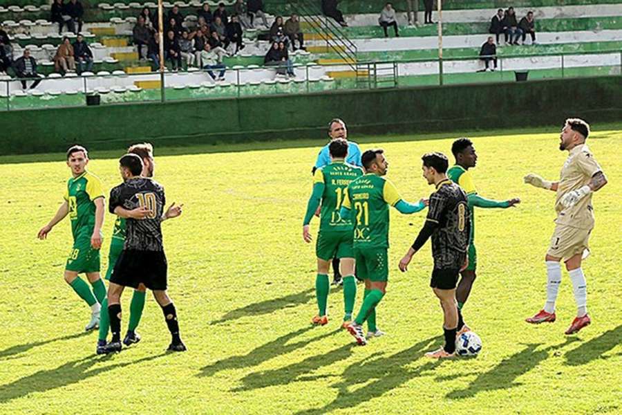 Caçadores das Taipas-Arões terminou após agressão ao árbitro