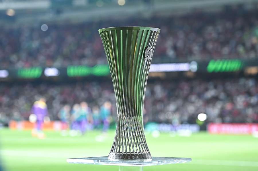 Słaby grudzień nie zaszkodził, Legia wysoko wśród potencjalnych triumfatorów Ligi Konferencji
