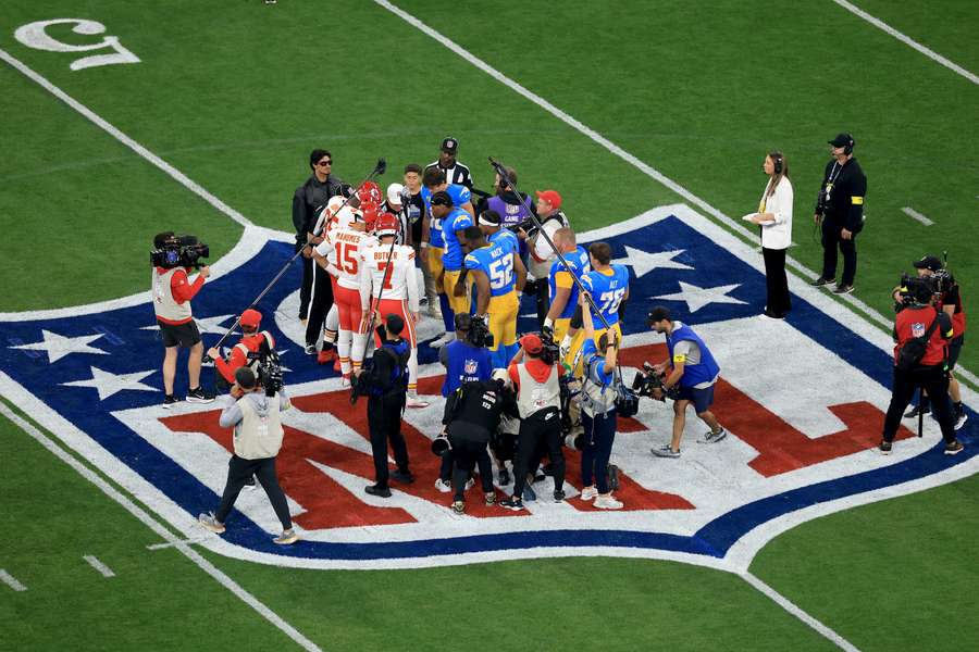 Charges e Chiefs enfrentaram-se na Arena Corinthians Charges e Chiefs enfrentaram-se na Arena Corinthians
