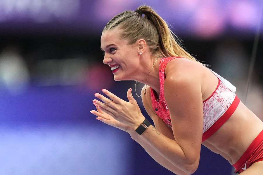 Alysha Newman ao serviço do Canadá