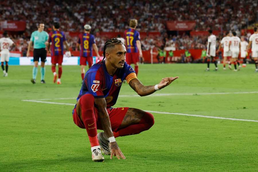 Raphinha celebra uno de sus goles en el Ramón Sánchez Pizjuán Raphinha celebra uno de sus goles en el Ramón Sánchez Pizjuán
