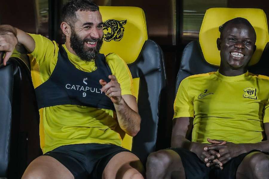 Benzema e Kanté agora estarão sob comando de Marcelo Gallardo