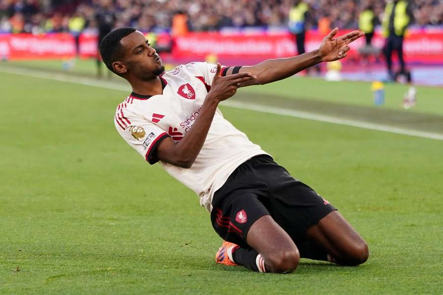 Alexander Isak is the most expensive striker in Premier League history Alexander Isak is the most expensive striker in Premier League history