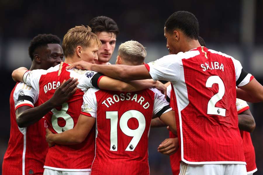 Arsenal celebrate Trossard's goal