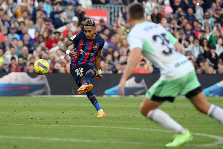 Raphinha faz sua 1ª temporada no Camp Nou