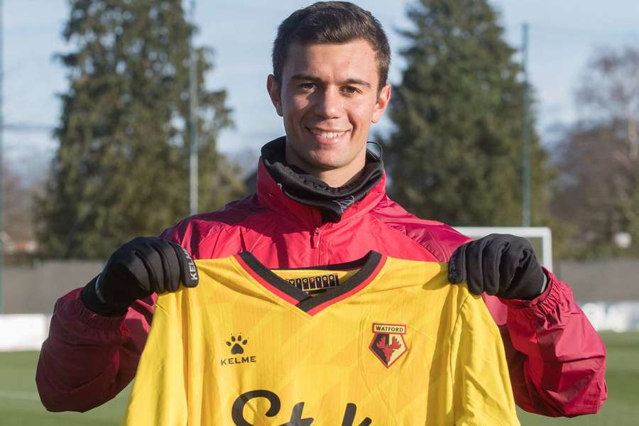 Henrique Araújo foi emprestado pelo Benfica ao Watford, até final da época, sem opção de compra