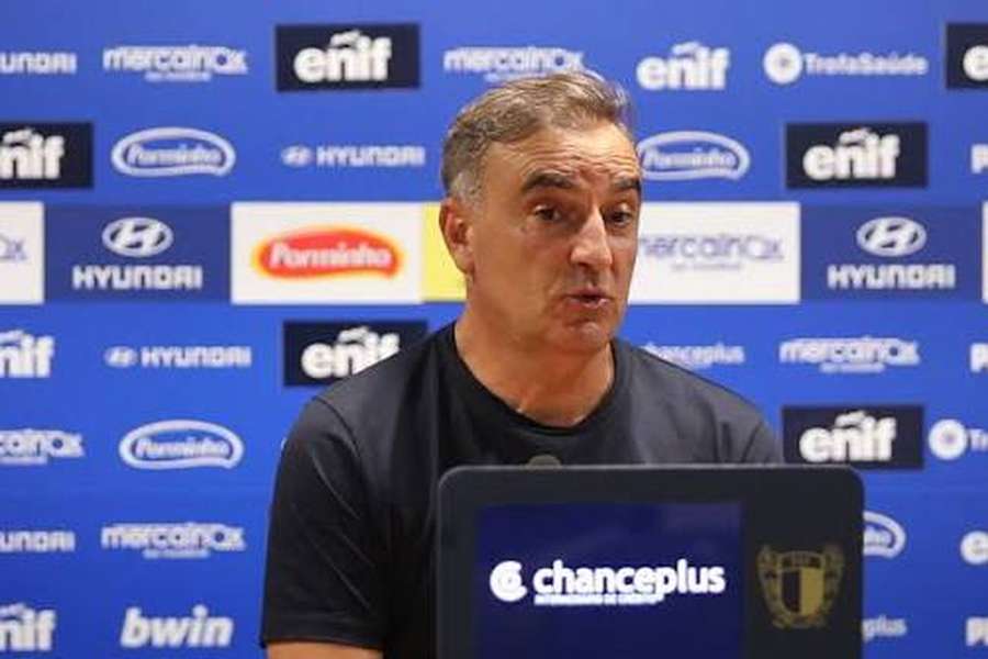 Carlos Carvalhal, treinador do Famalicão Carlos Carvalhal, treinador do Famalicão