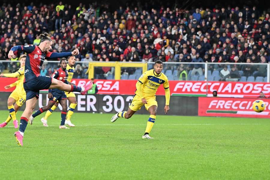 Golo de Radu Dragusin fez o golo da vitória do Génova