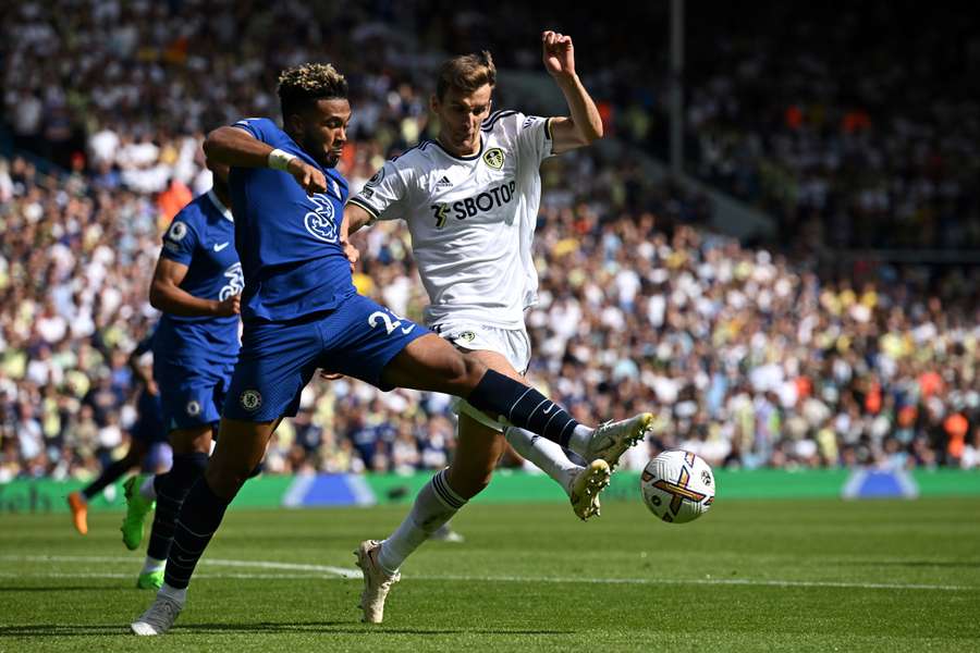 El defensa español Diego Llorente deja el Leeds y marcha a la Roma