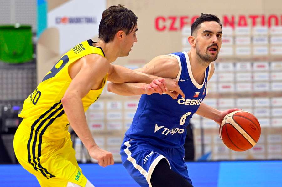 Satoranský během duelu se Švédskem.