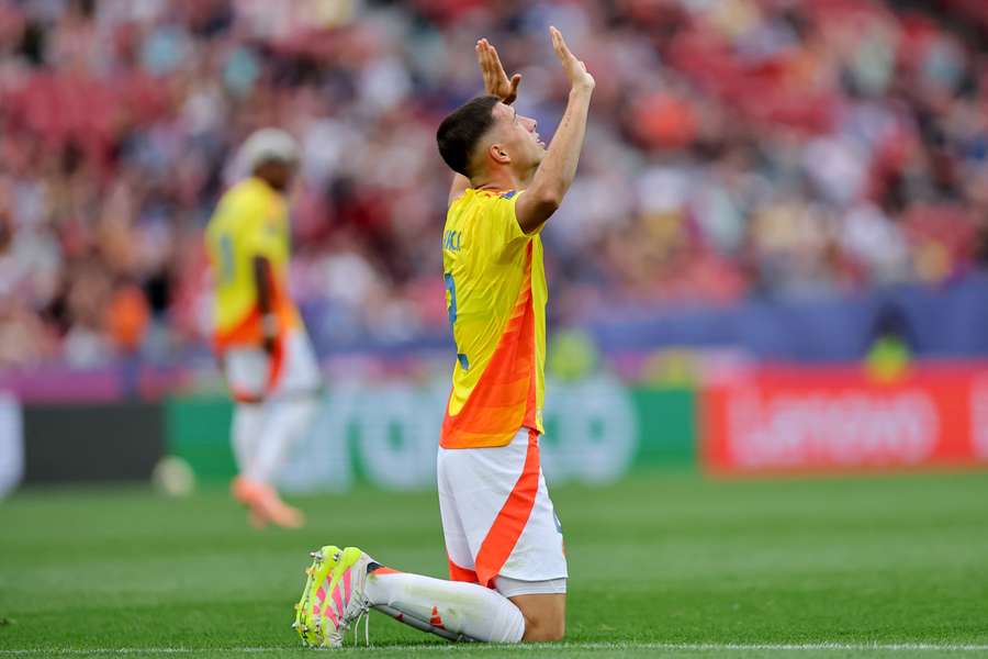 Simón García celebra el tercer puesto de Colombia en el Mundial sub-20