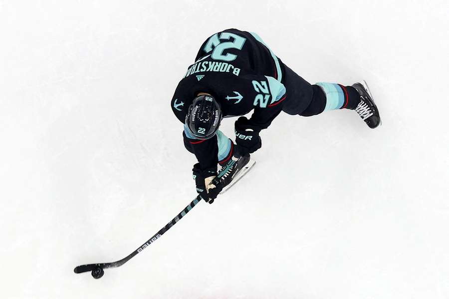 Oliver Bjorkstrand scorede natten til søndag sit NHL-mål nummer 142 i karrieren.