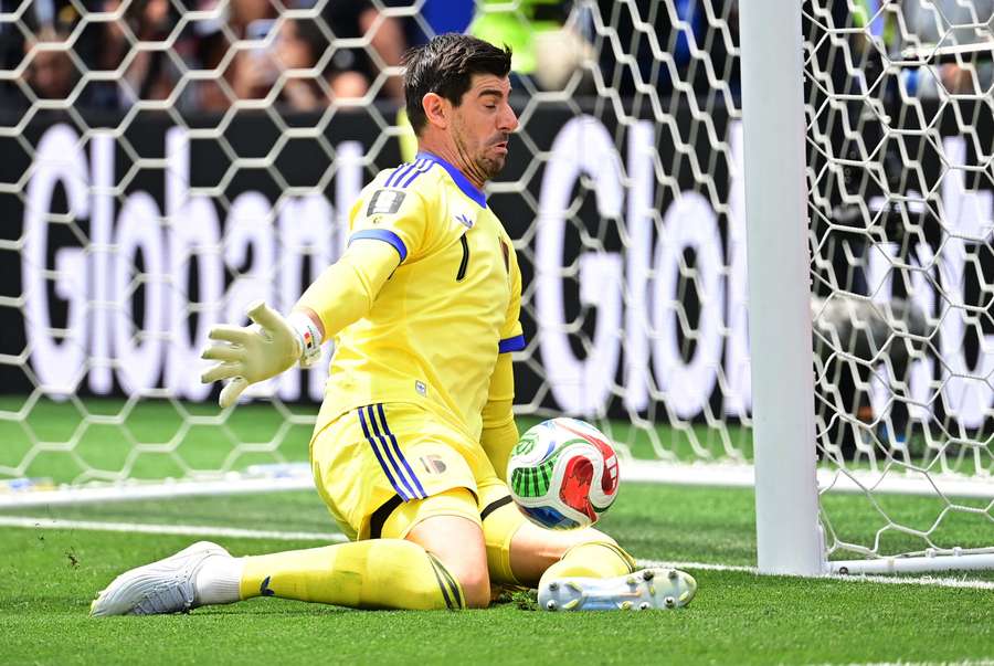 Courtois zišiel z ihriska predčasne.