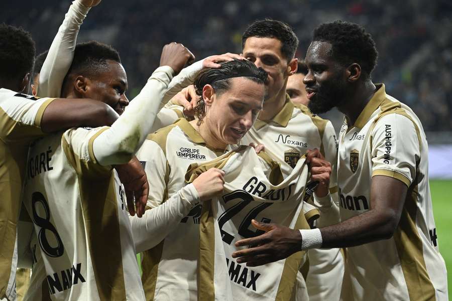 Thauvin foi decisivo para o Lens