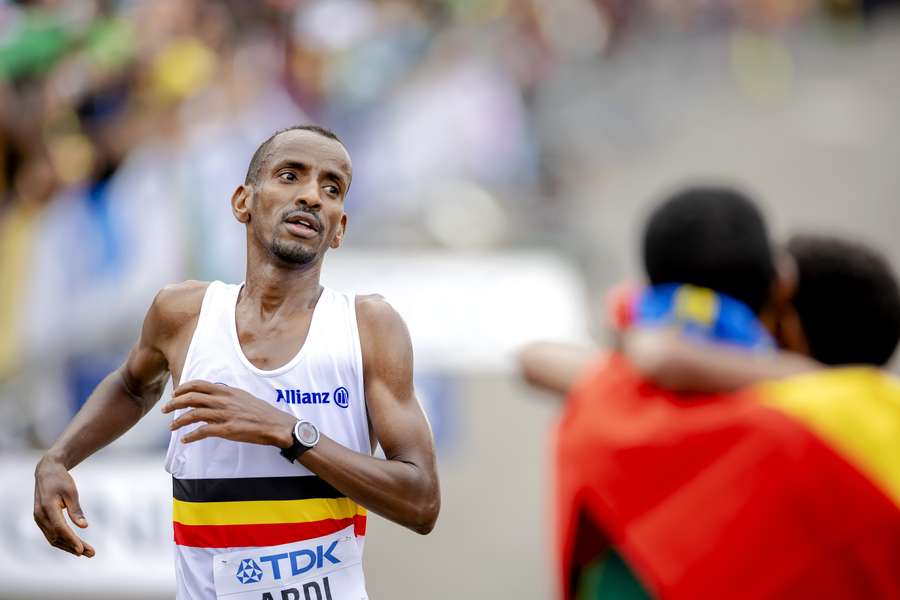 Abdi tijdens een wedstrijd in actie