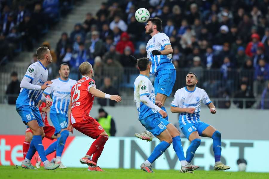 Universitatea Craiova în meciul cu Mainz Universitatea Craiova în meciul cu Mainz