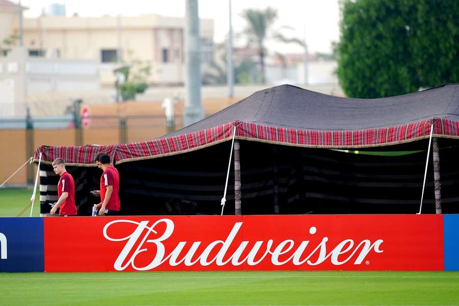 Budweiser súhlasil s dohodou. Otázne je, aké veľké škody to predajcovi piva narobí.