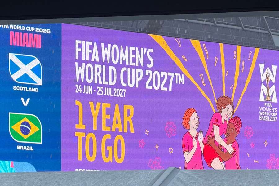 Hard Rock Stadium traz contagem regressiva para a Copa do Mundo Feminina de 2027