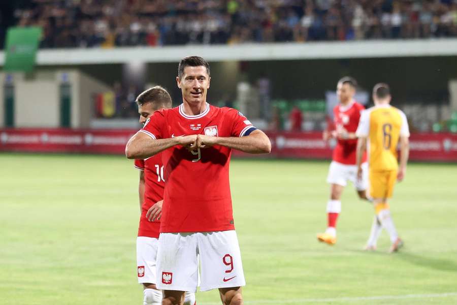 Lewandowski festeja ante a Moldávia