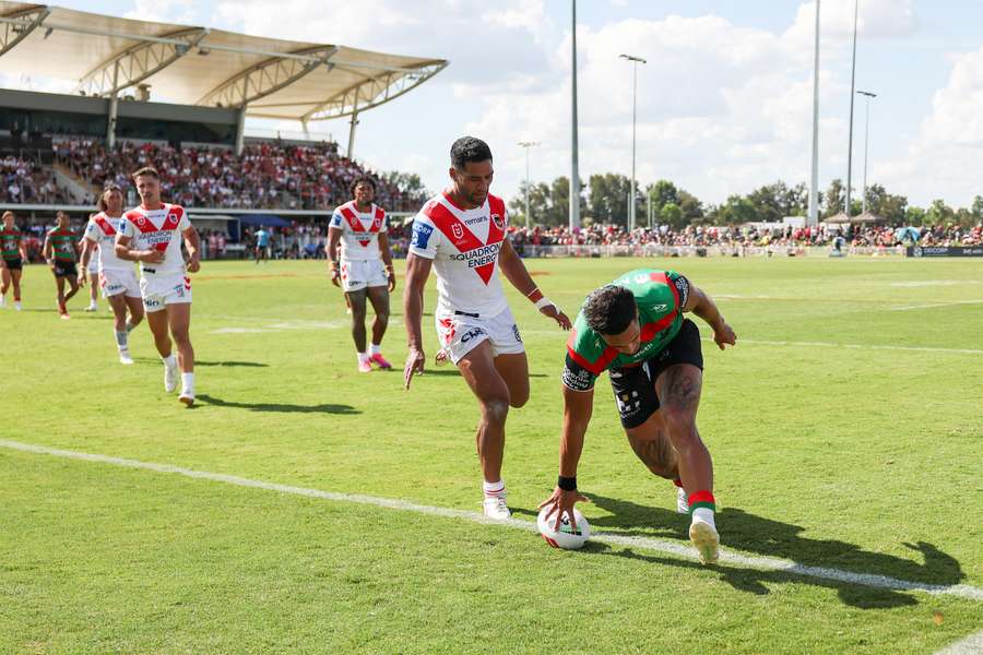 Koloamatangi dots down against his future employers in a 2025 pre-season game.