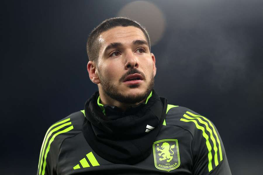 Emiliano Buendia avec Aston Villa.