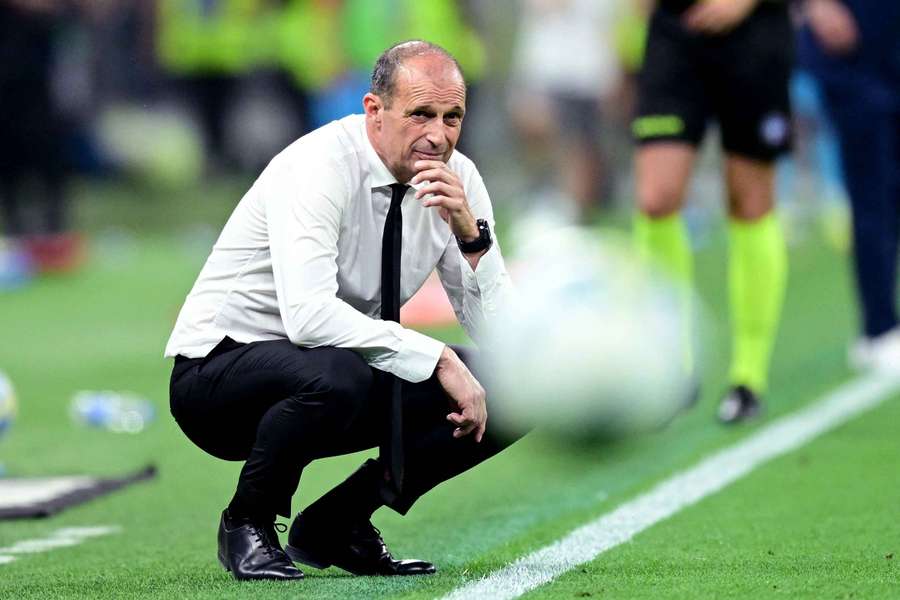 Allegri nebyl s domácími výkony zrovna spokojený. Allegri nebyl s domácími výkony zrovna spokojený.