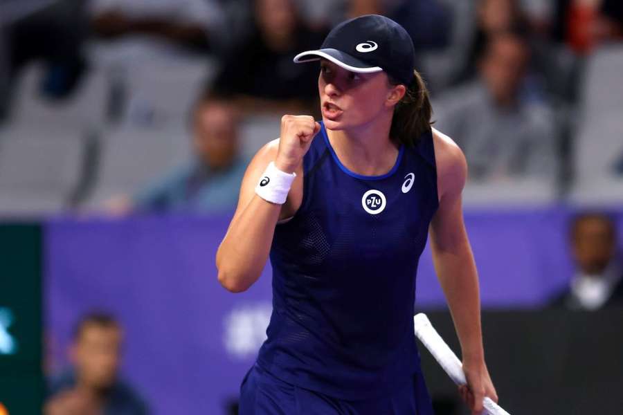  Iga Swiatek  a învins-o pe rusoaica Daria Kasatkina la Turneul Campioanelor