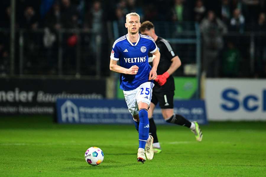 Timo Baumgartl ao serviço do Schalke