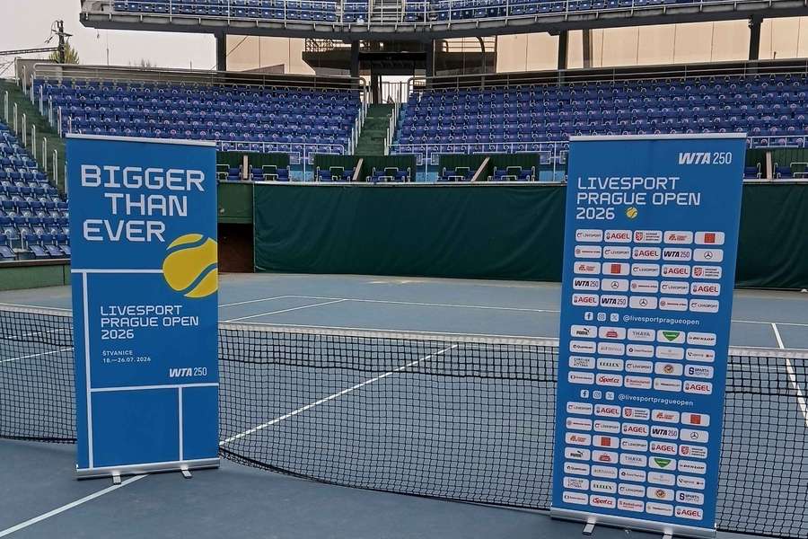 Centrální tenisový kurt na Štvanici čeká výrazná renovace.