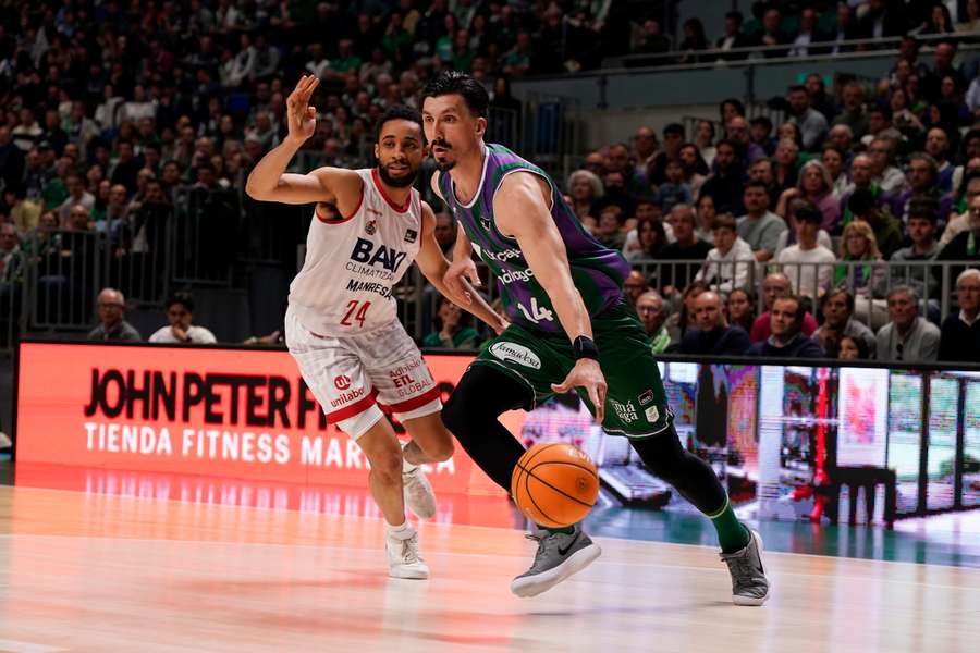Nihad Djedovic, ante Cameron Hunt