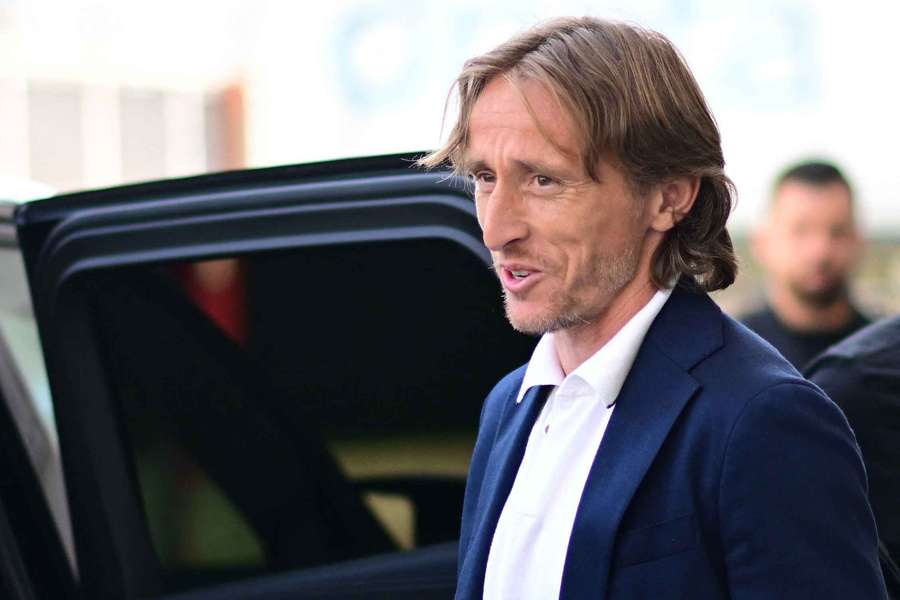 Luka Modric arrives in Milan