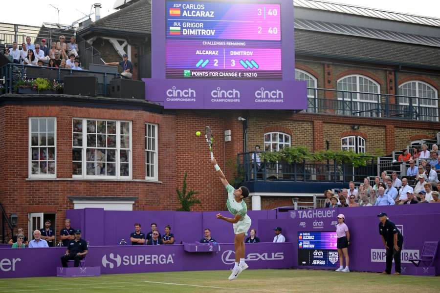 Alcaraz continua o seu processo de adaptação à relva para se preparar para Wimbledon.