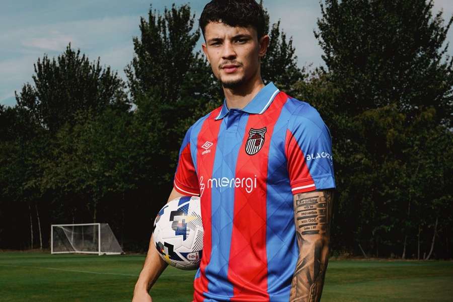 DONE DEAL: Grimsby convinced of transfer coup landing Soonsup-Bell