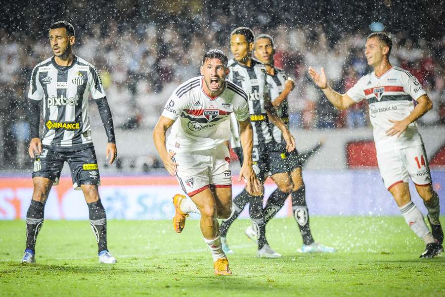 Chuva de gols? Calleri fez seu 1º gol no ano