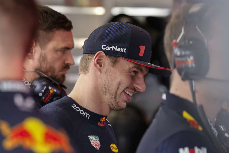 Verstappen kan weer lachen