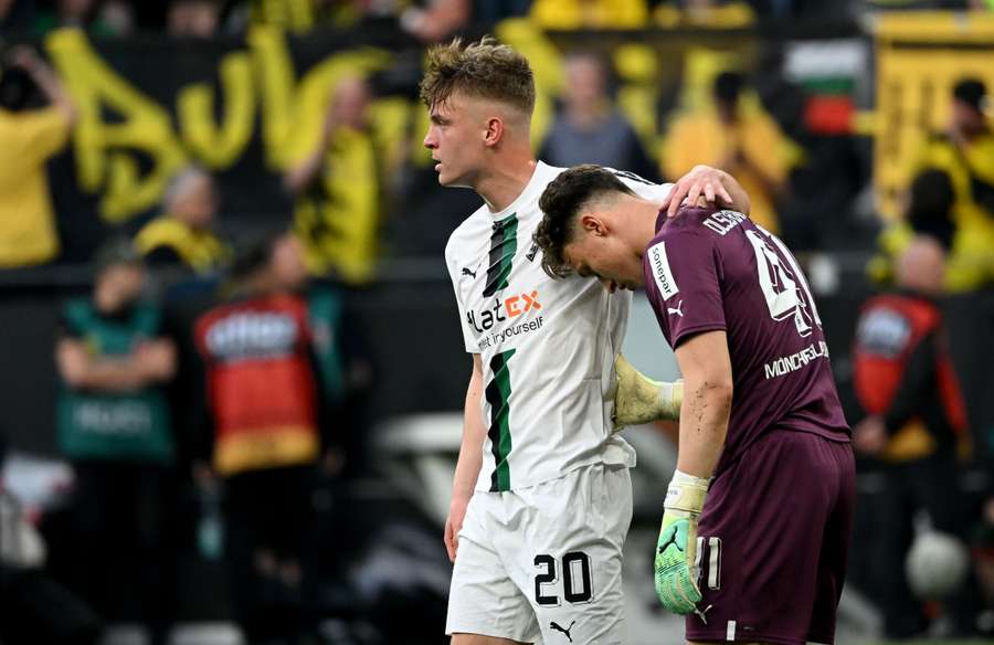 Die Niedergeschlagenheit war Jan Olschowsky und Luca Netz schon auf dem Platz ansehbar.