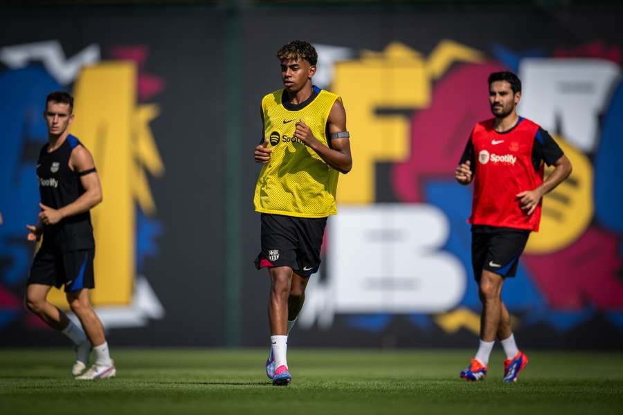 Lamine Yamal, primer entrenamiento a las órdenes de Flick