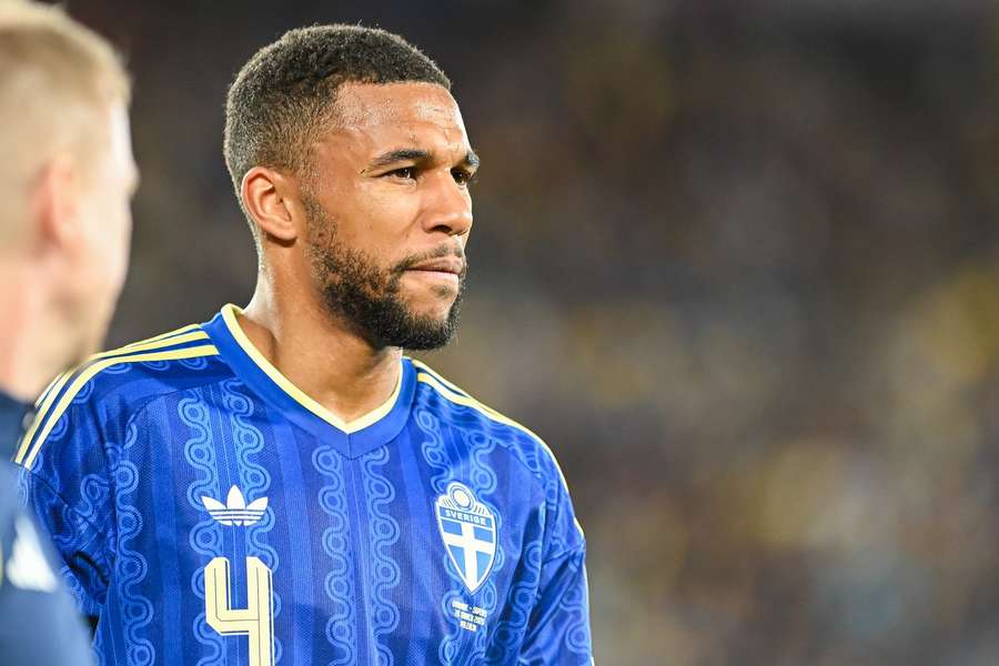 Hien walked off the pitch after picking up the injury