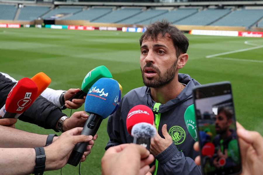 Bernardo Silva vai ficar pelo menos mais uma época no Manchester City