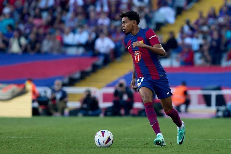 Barcelona whiz Yamal reveals plans for England's fullbacks