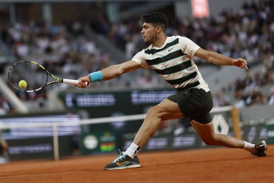Alcaraz počas štvrťfinále French Open.