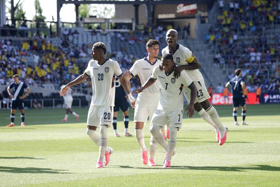 Ecuador bejubelt einen Treffer gegen Guatemala Ecuador bejubelt einen Treffer gegen Guatemala