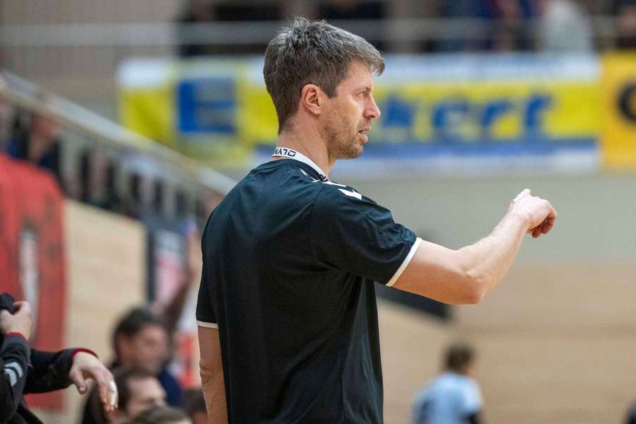 Markus Gaugisch ist Bundestrainer und coacht zugleich den SG BBM Bietigheim.